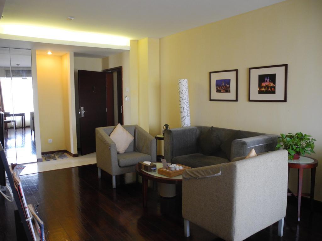 Chicago Suites International Shenzhen Room photo