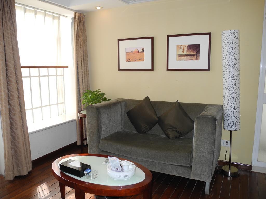 Chicago Suites International Shenzhen Room photo